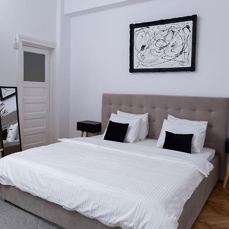 Color Aparments Coposu Blv Apartment Bucharest Luaran gambar