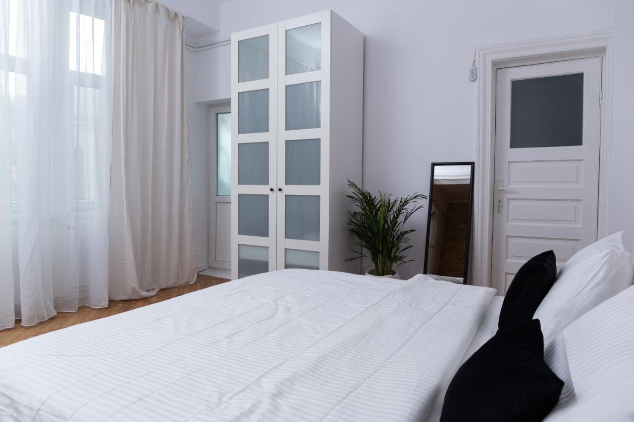 Color Aparments Coposu Blv Apartment Bucharest Luaran gambar