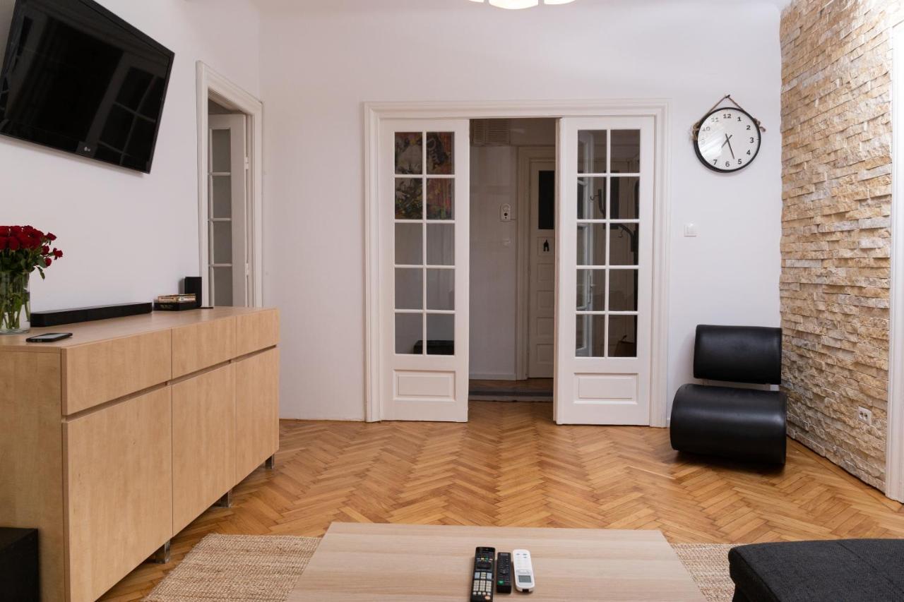 Color Aparments Coposu Blv Apartment Bucharest Luaran gambar